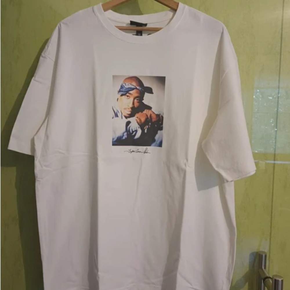H&M White Short-Sleeve Graphic Tee